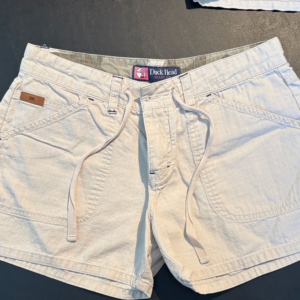 Duck Head Women's Light Tan Cargo Shorts